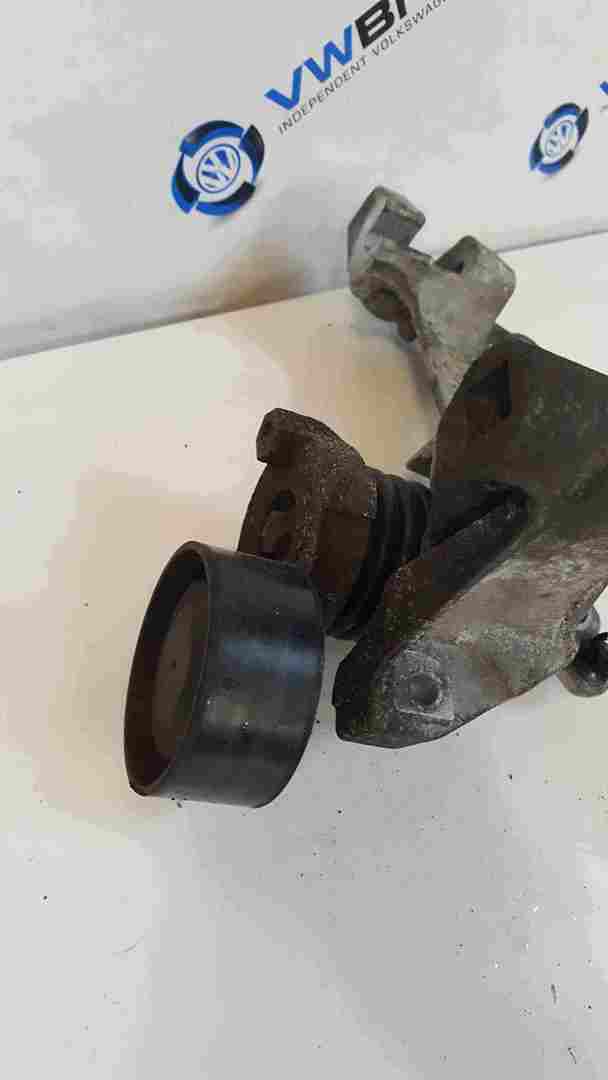 Thumb 3 Renault Clio MK4 2013-2018 0.9 TCe Engine Mount Auxilary Alternator Pulley