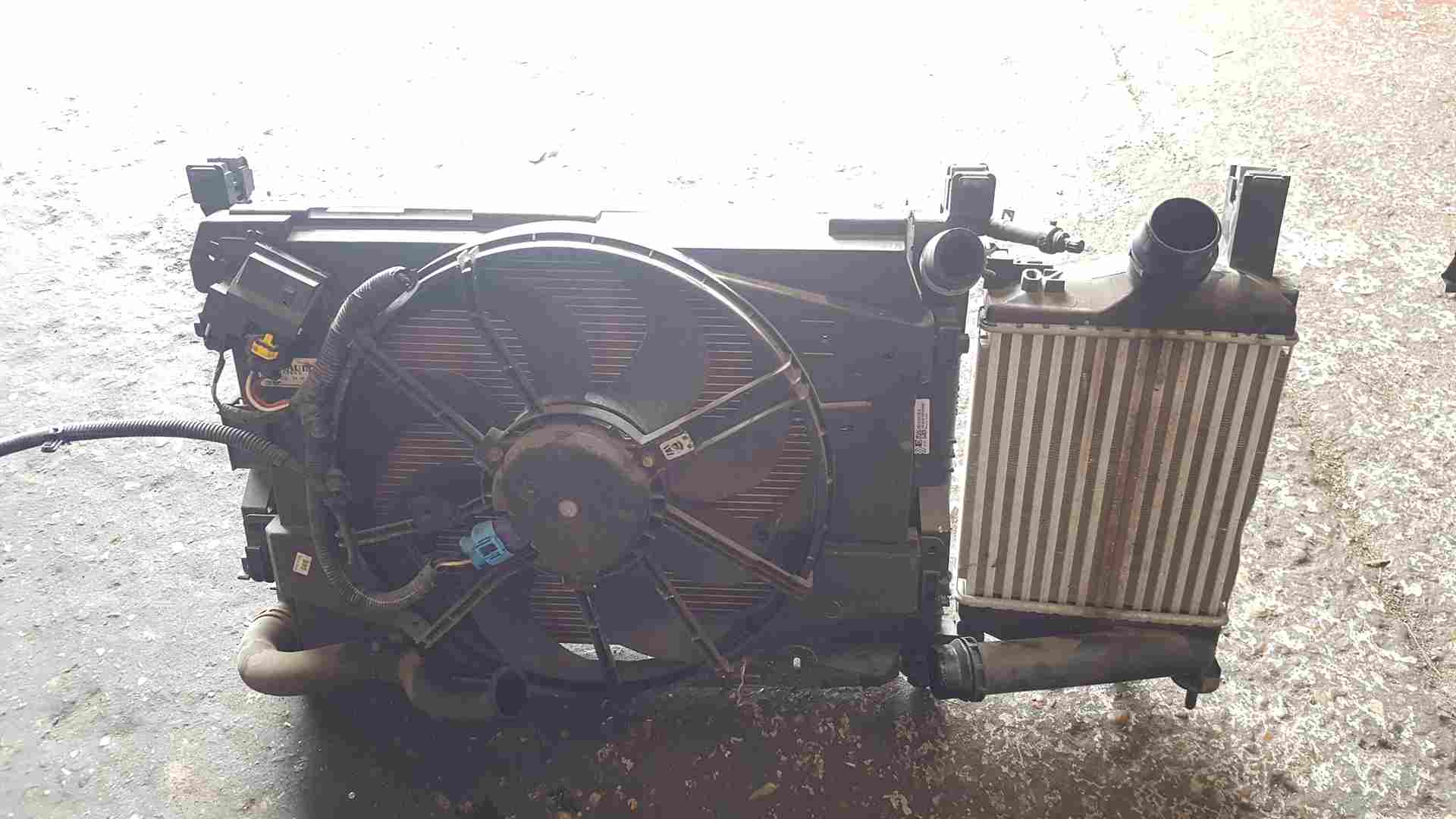 Thumb 4 Renault Clio MK4 2013-2018 0.9 TCE Radiator RAD Pack AIR Con FAN Complete