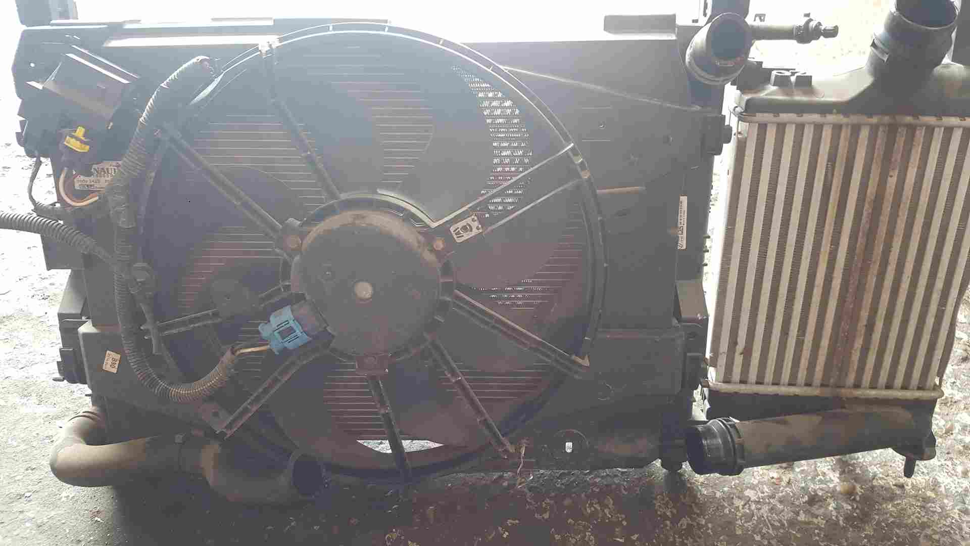 Thumb 3 Renault Clio MK4 2013-2018 0.9 TCE Radiator RAD Pack AIR Con FAN Complete