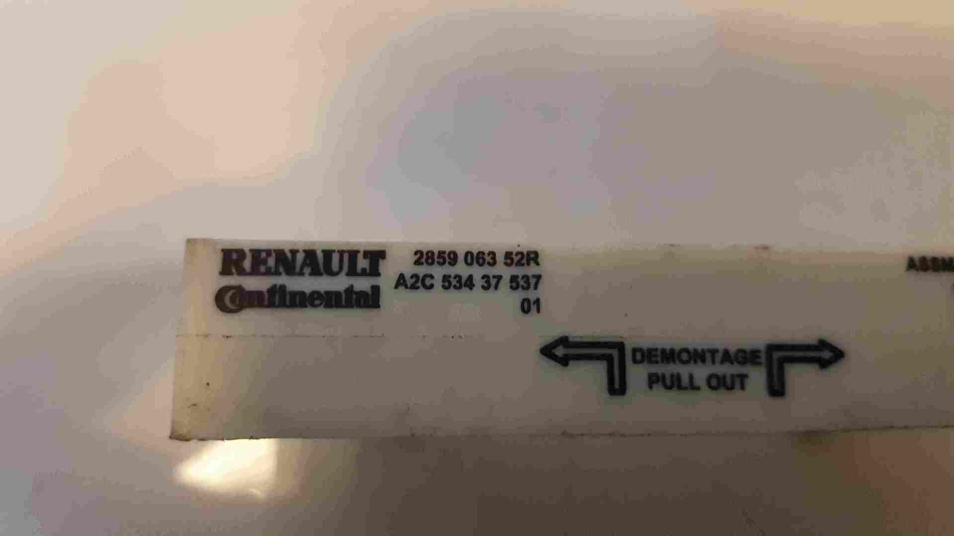 Thumb 2 Renault Clio MK4 2013-2018 Antenna GPS Aerial 285906352R