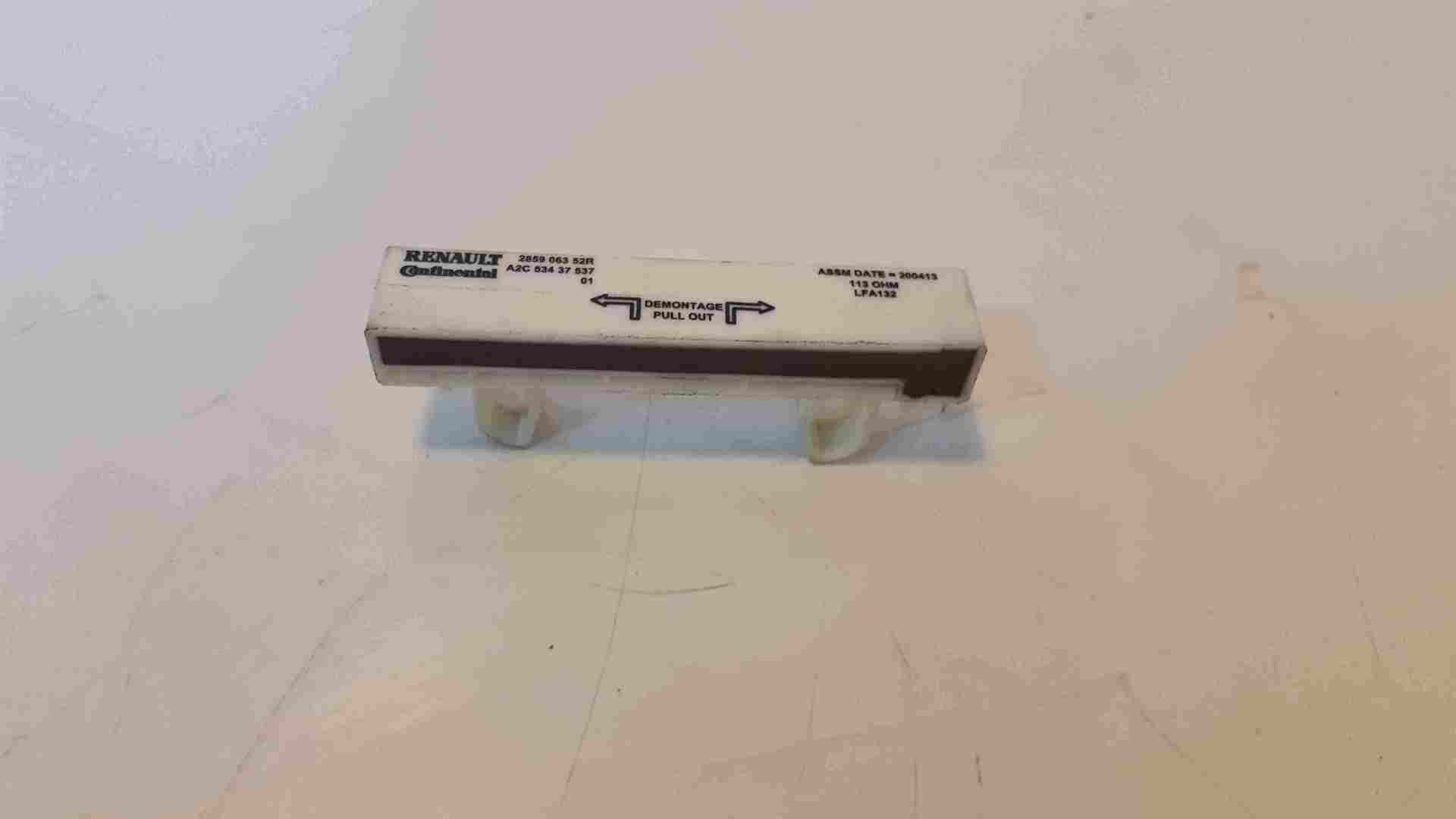 Thumb 3 Renault Clio MK4 2013-2018 Antenna GPS Aerial 285906352R