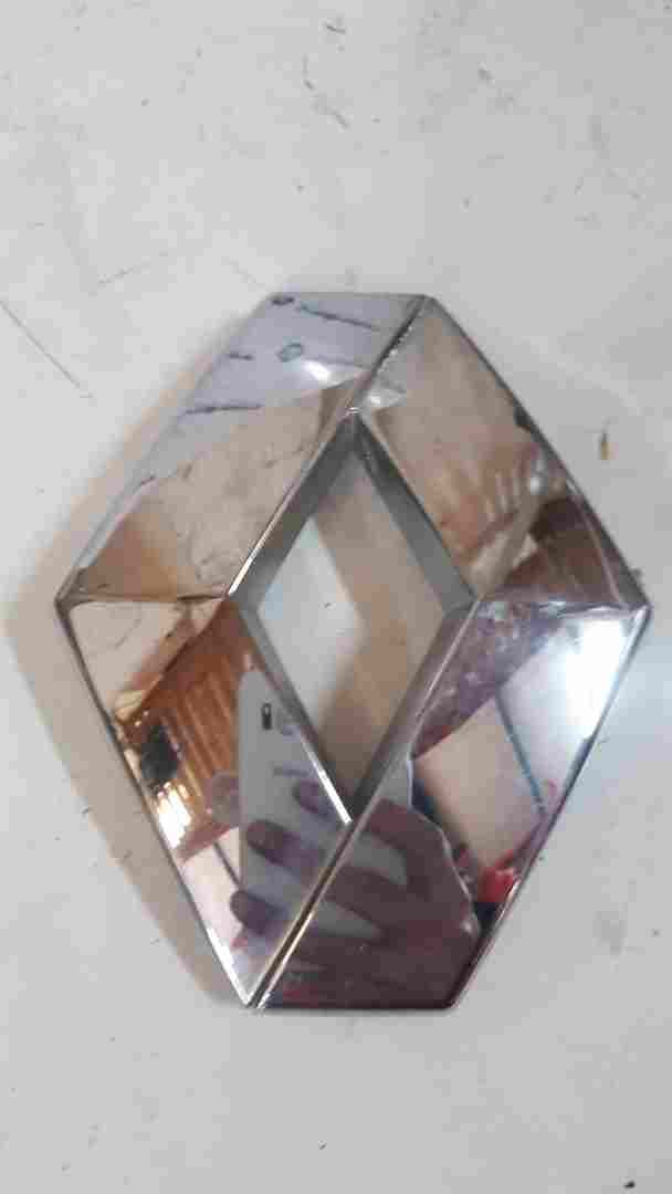 Renault Clio MK4 2013-2018 Boot Diamond Badge 908890837R