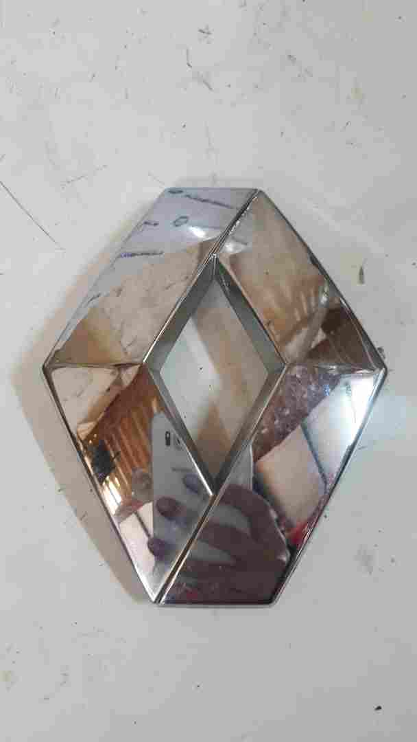 Thumb 2 Renault Clio MK4 2013-2018 Boot Diamond Badge 908890837R