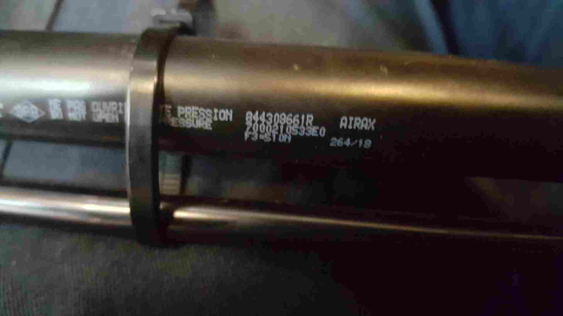 Thumb 2 Renault Clio MK4 2013-2018 Boot GAS Struts 844308661R