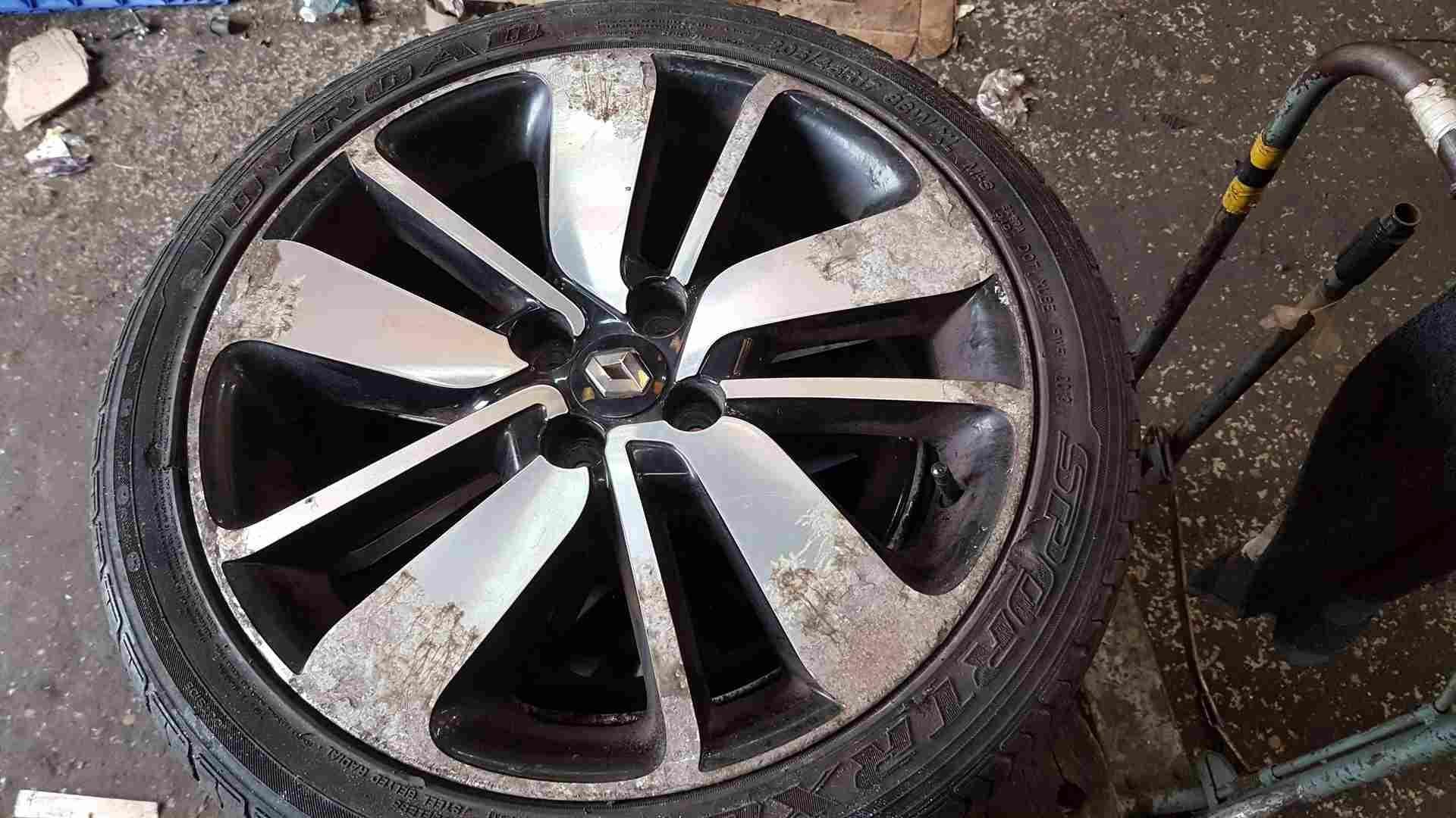Renault Clio MK4 2013-2018 Drenalic Alloy Wheel 17Inch 3/5 403006755R