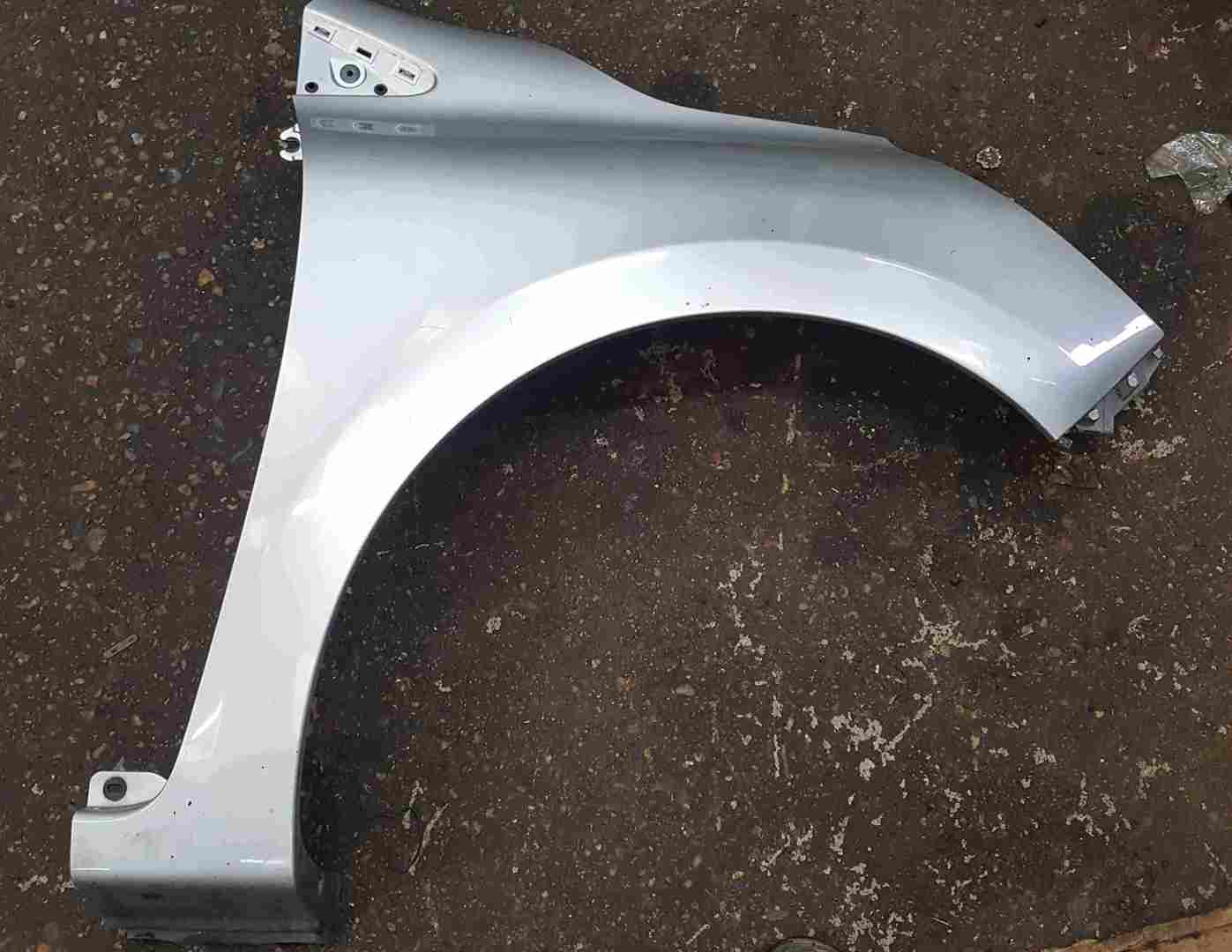 Thumb 2 Renault Clio MK4 2013-2018 Drivers OS Wing Silver TED69