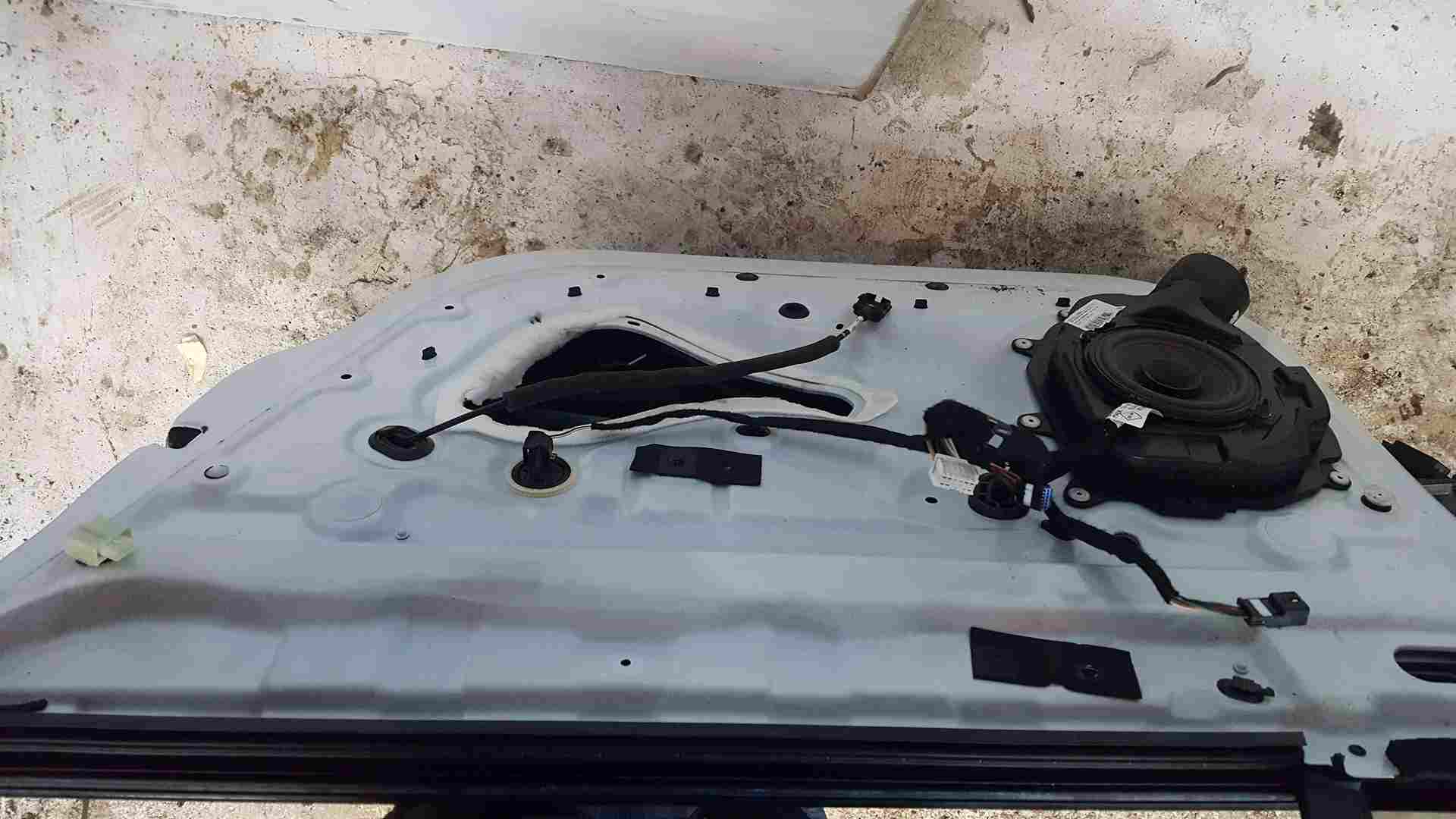 Thumb 2 Renault Clio MK4 2013-2018 Drivers OSF Front Door White OV369