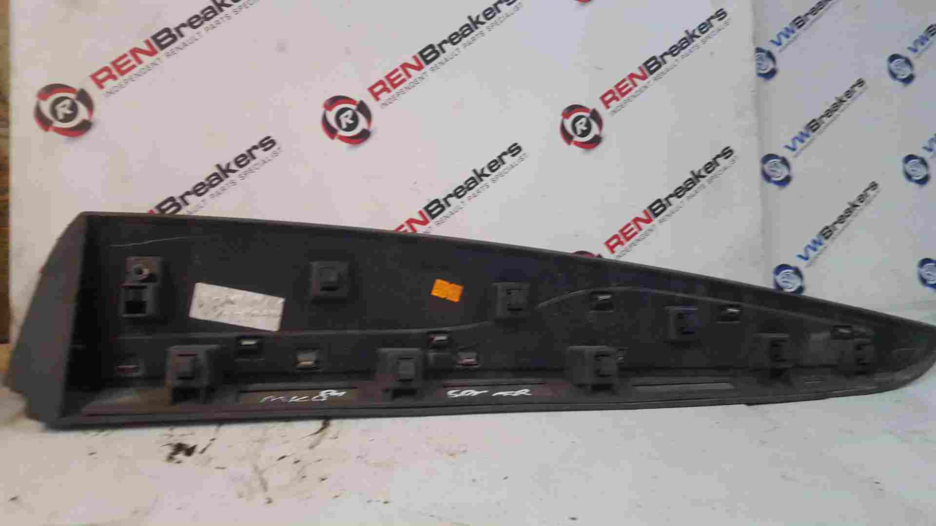 Thumb 3 Renault Clio MK4 2013-2018 Drivers OSR Rear Door Moulding Gloss Black Chrome