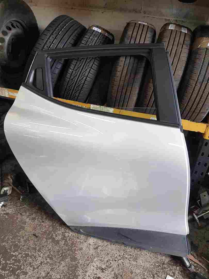 Thumb 4 Renault Clio MK4 2013-2018 Drivers OSR Rear Door Silver Ted69