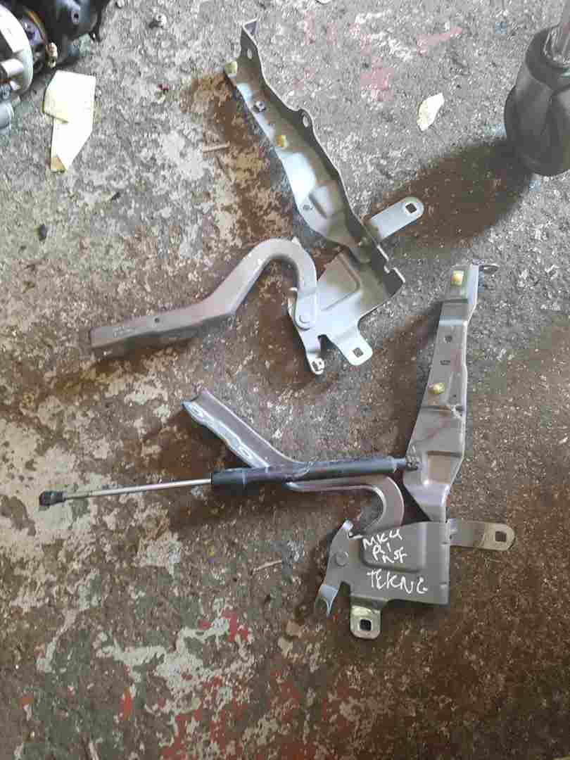 Thumb 2 Renault Clio MK4 2013-2018 Front Bonnet Hinges Grey Tekng