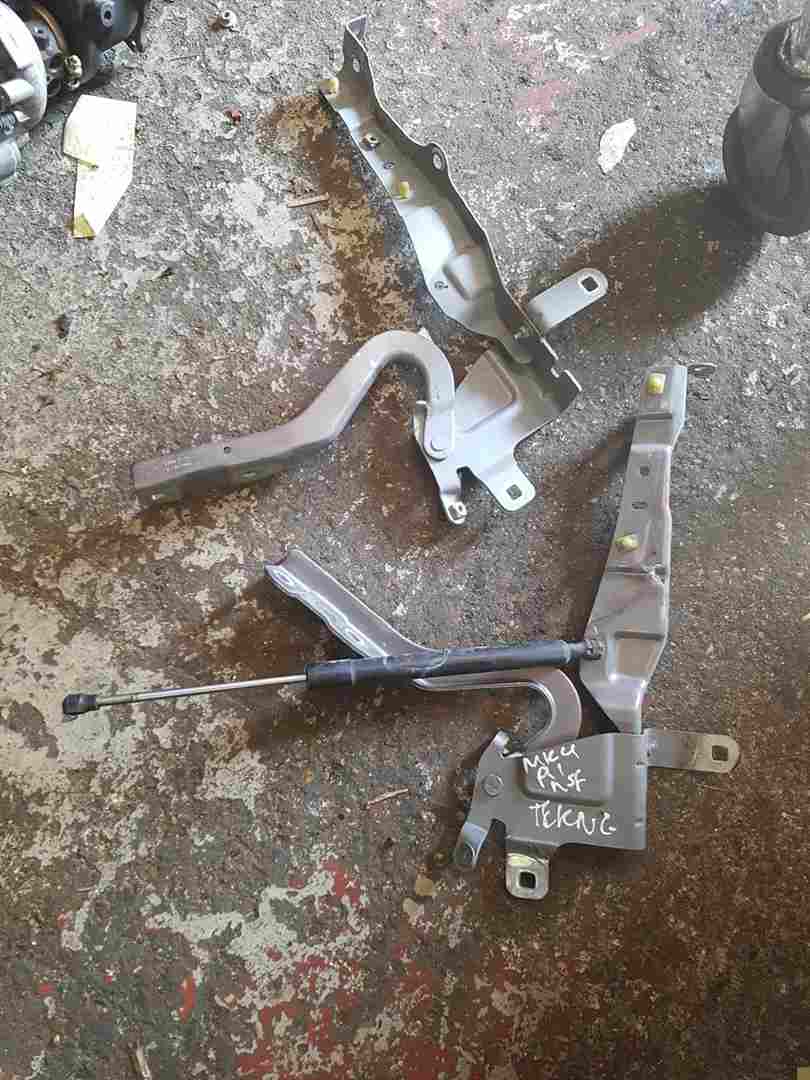 Renault Clio MK4 2013-2018 Front Bonnet Hinges Grey Tekng