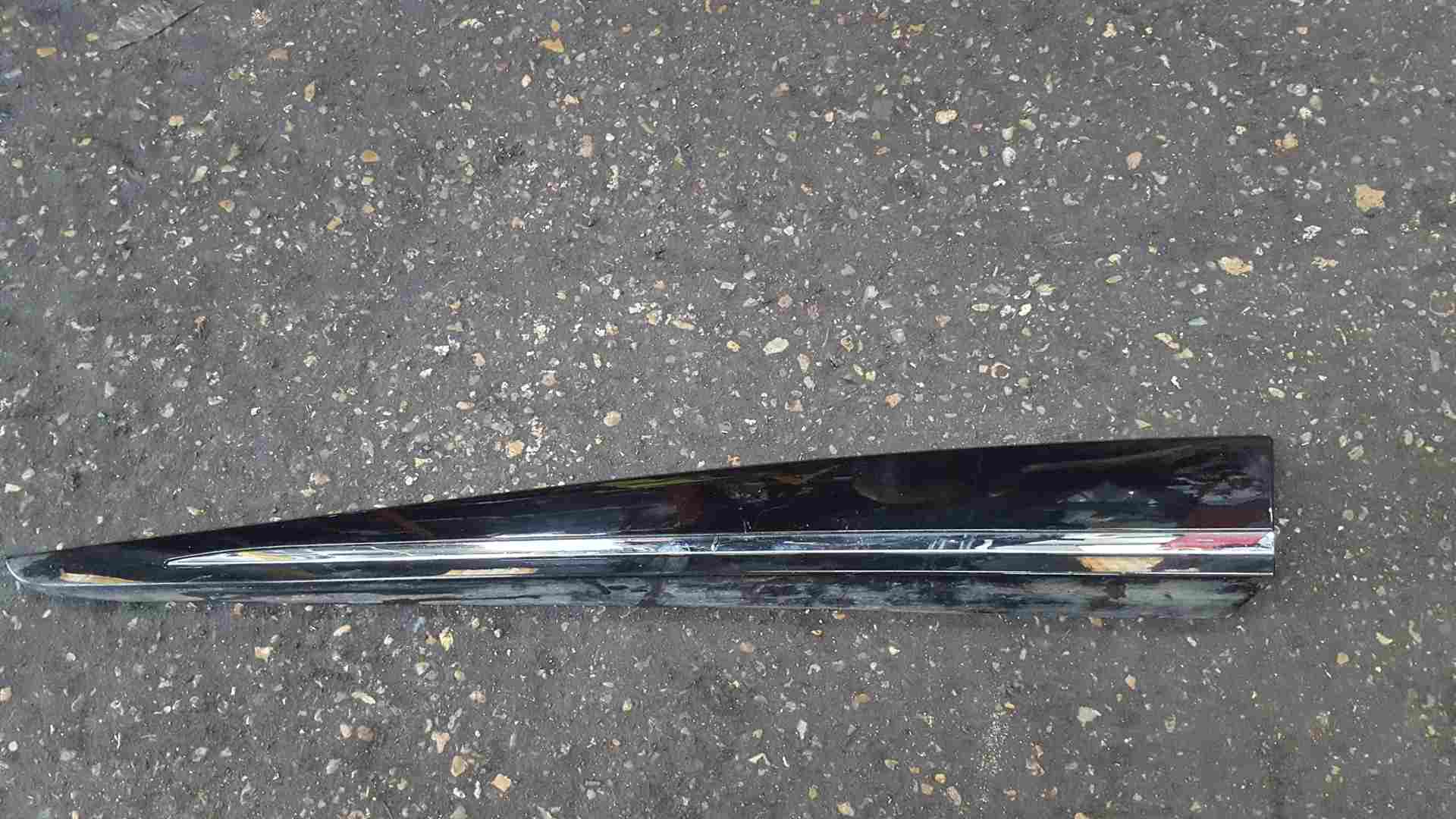 Thumb 3 Renault Clio MK4 2013-2018 Passenger NSF Front Door Moulding Trim Gloss Black