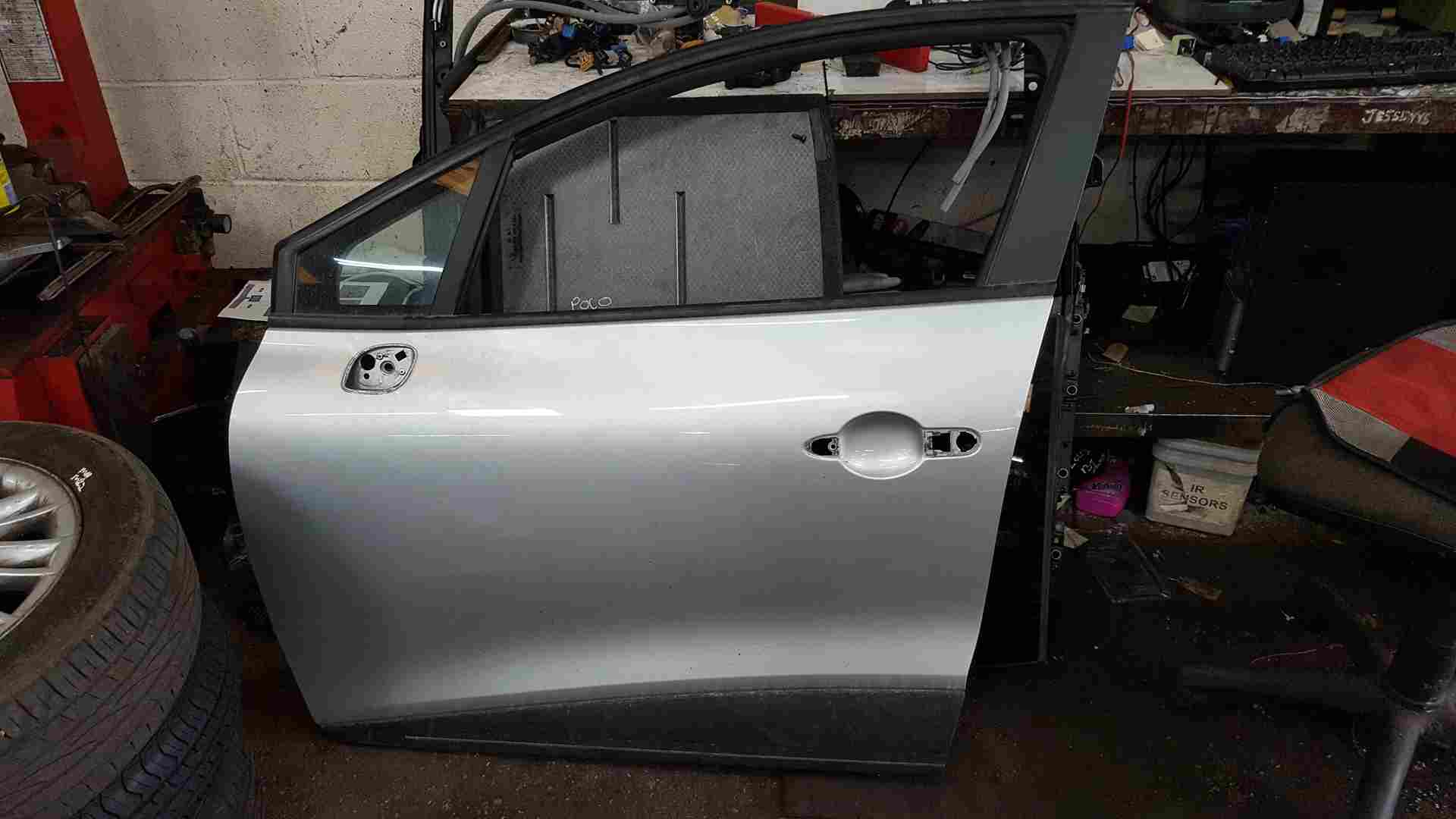 Thumb 4 Renault Clio MK4 2013-2018 Passenger NSF Front Door Silver Ted69 Grade A