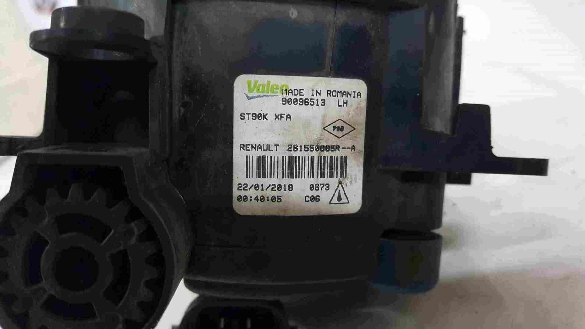 Thumb 3 Renault Clio MK4 2013-2018 Passenger NSF Front Fog Light 261550885R