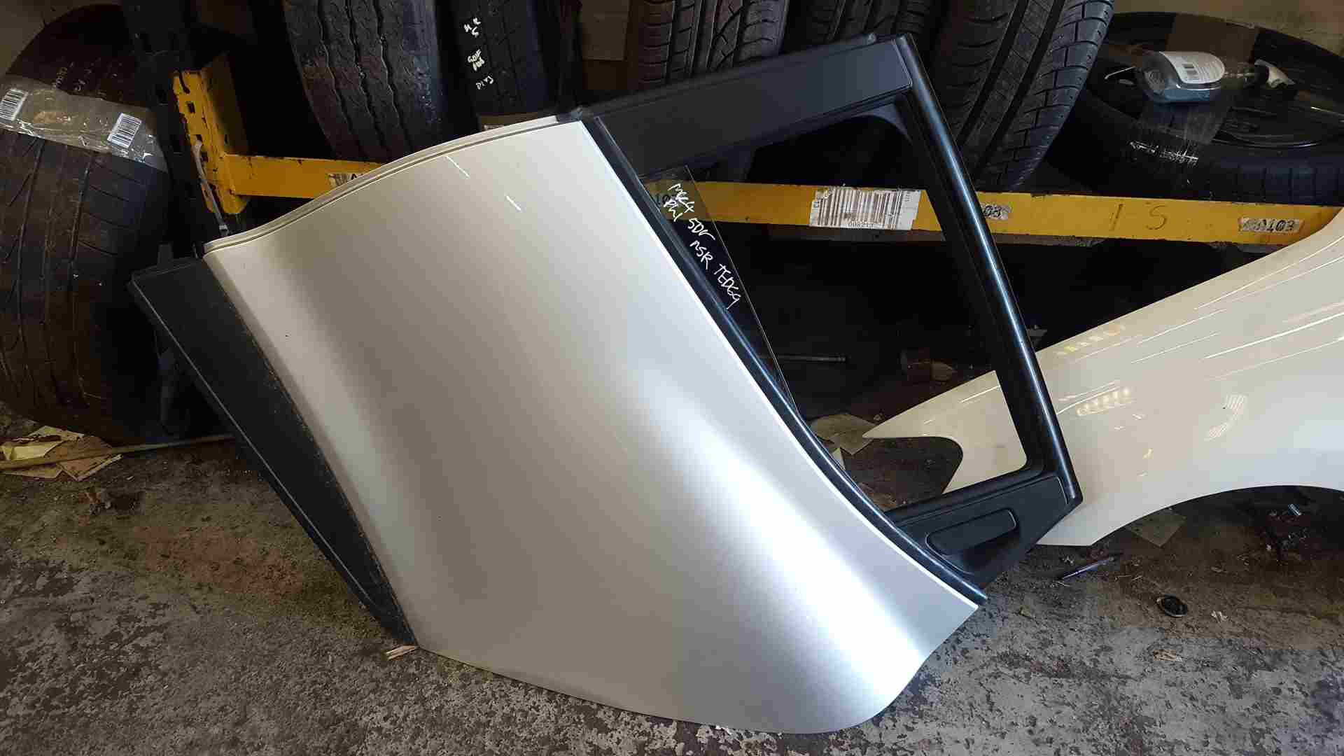 Thumb 2 Renault Clio MK4 2013-2018 Passenger NSR Rear Door Silver Ted69 Grade A