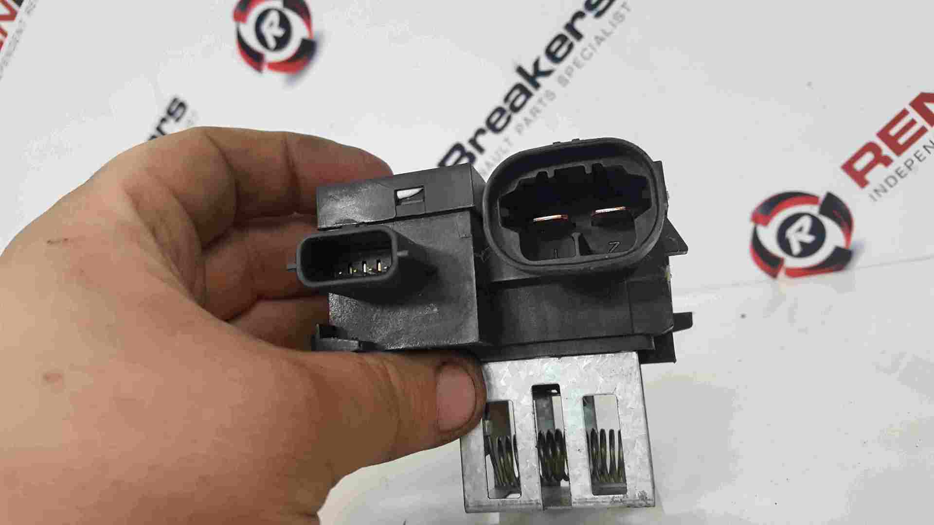 Thumb 4 Renault Clio MK4 2013-2018 Radiator Cooling Fan Resistor Fan 255509263R