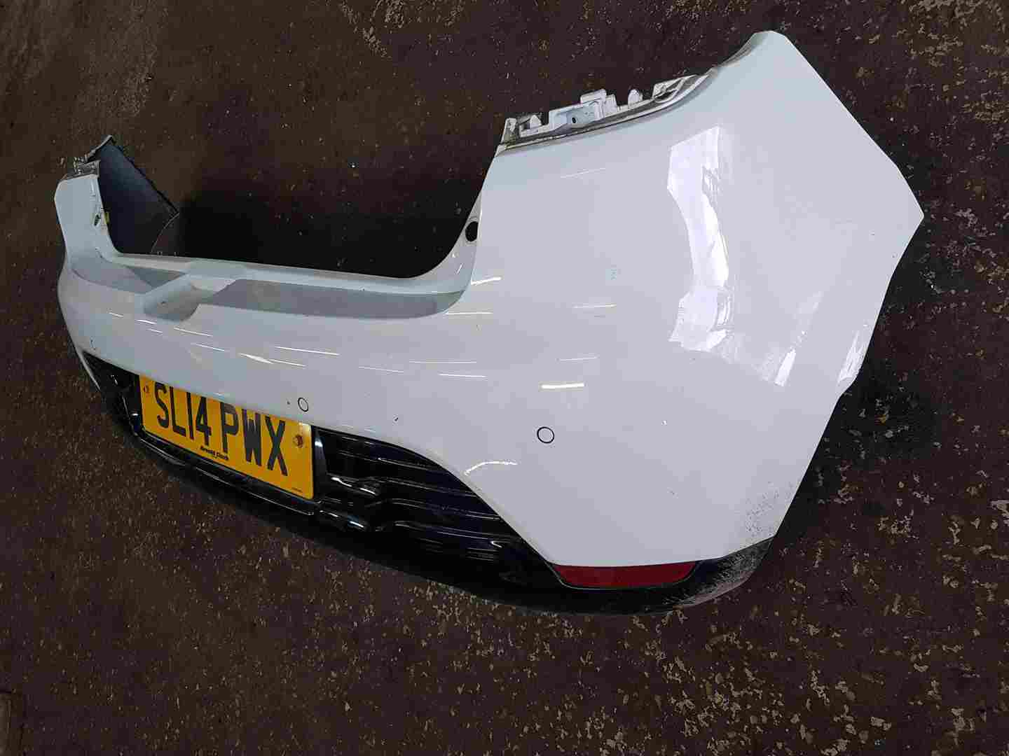 Thumb 6 Renault Clio MK4 2013-2018 Rear Bumper White Ov369 + Reverse Sensors