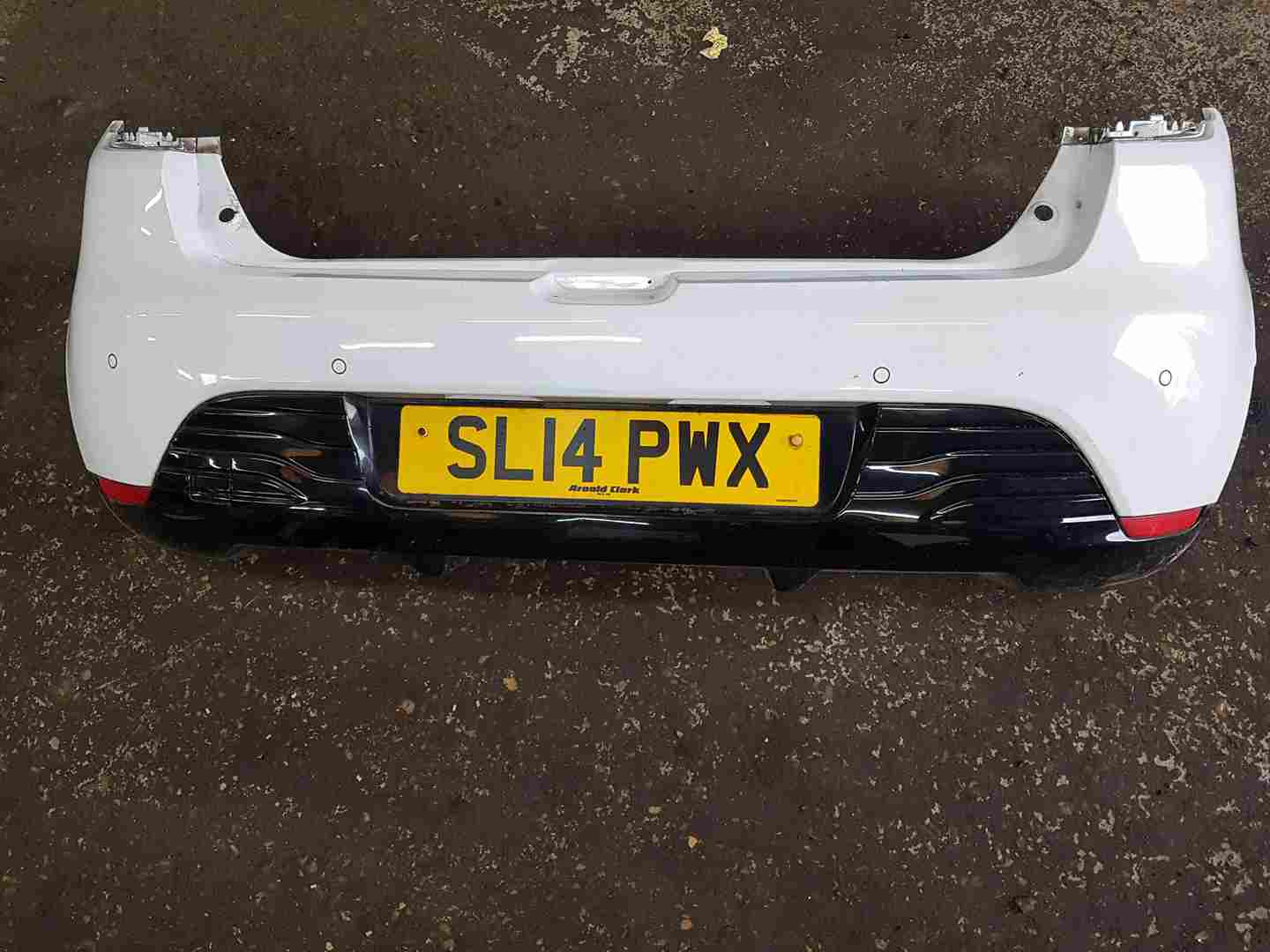 Thumb 7 Renault Clio MK4 2013-2018 Rear Bumper White Ov369 + Reverse Sensors