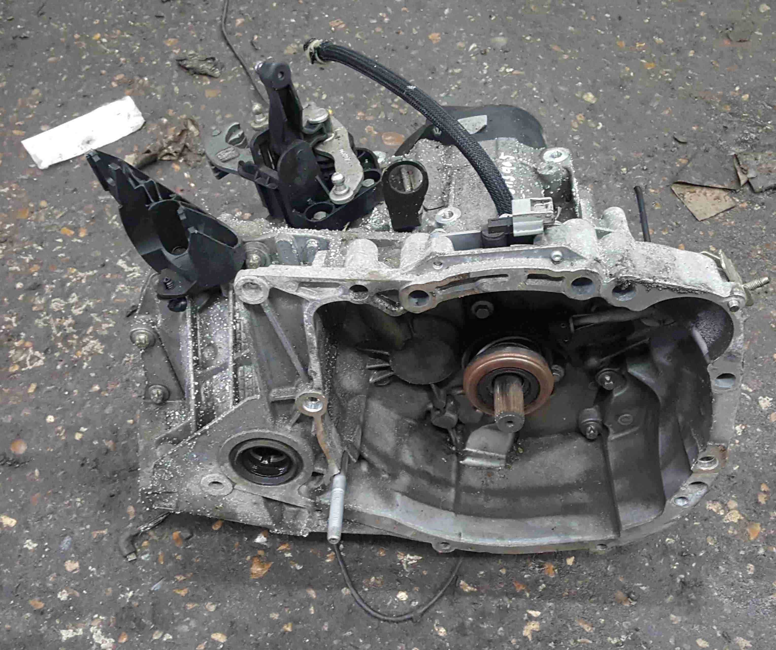 Renault Clio MK4 2013-2019 1.2 16v 5 Speed Manual Gearbox JH3 905 jh3905