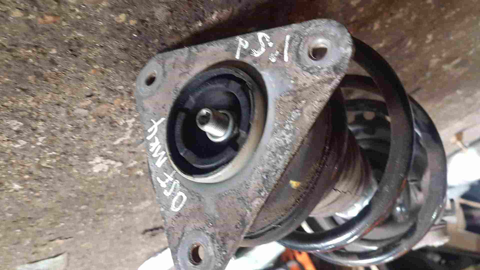 Renault Clio MK4 2013-2019 1.5 DCI Driver OSF Front Spring Strut LEG