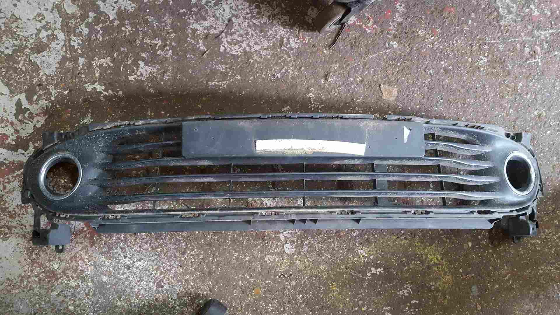 Thumb 5 Renault Clio MK4 2013-2019 Bottom Front Bumper Grille Grill Insert Chrome fogs