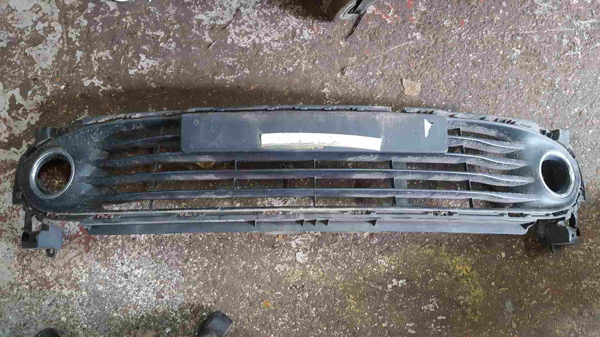 Thumb 6 Renault Clio MK4 2013-2019 Bottom Front Bumper Grille Grill Insert Chrome fogs