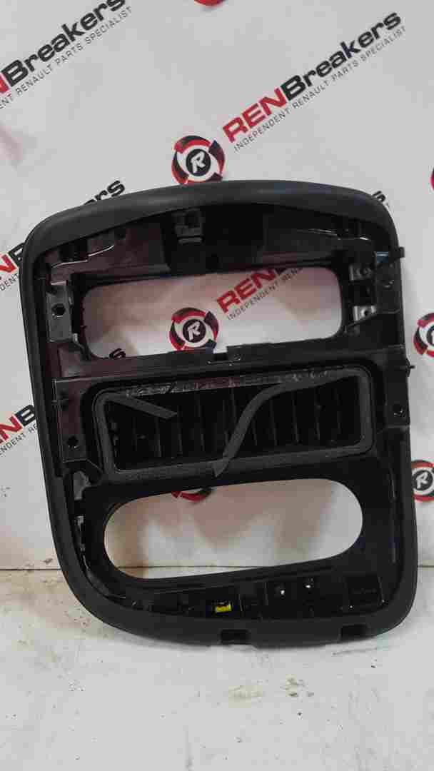 Thumb 2 Renault Clio MK4 2013-2019 Centre Heater Vents Heater Surround Panel hazard lock