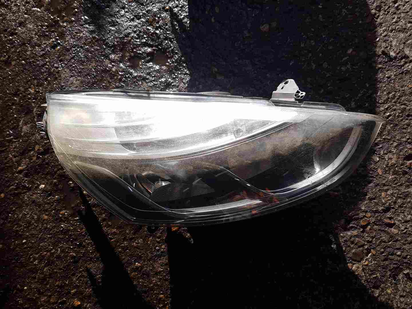 Thumb 2 Renault Clio MK4 2013-2019 Drivers OSF Front Headlight 4/5 Halogen