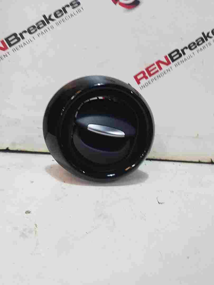 Renault Clio MK4 2013-2019 Drivers NSF OSF Heater Vent Black 687605663R