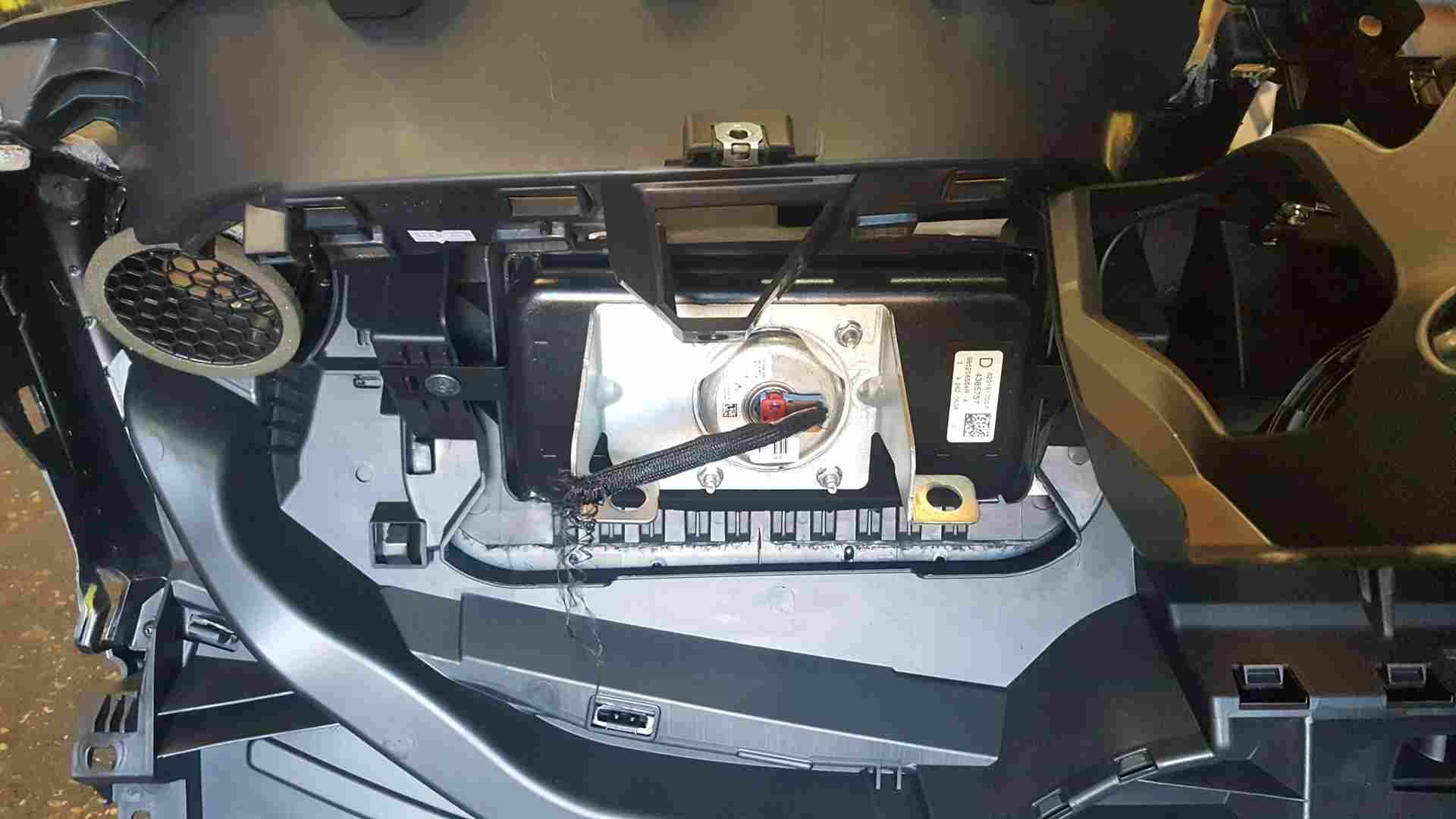 Thumb 3 Renault Clio MK4 2013-2019 Main Dashboard Airbag + Ns BAG