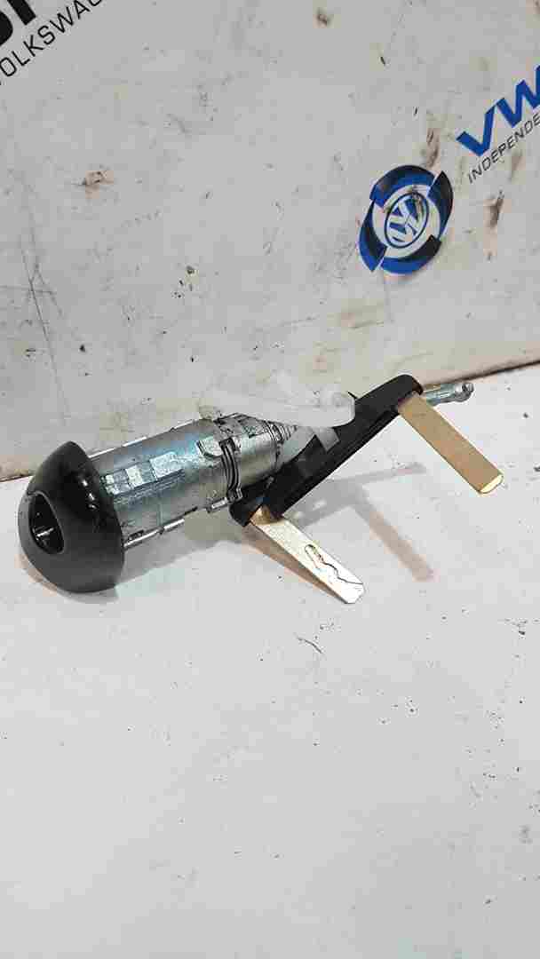 Thumb 2 Renault Clio MK4 2013-2019 Passenger Door Lock Barrel + 2X KEY