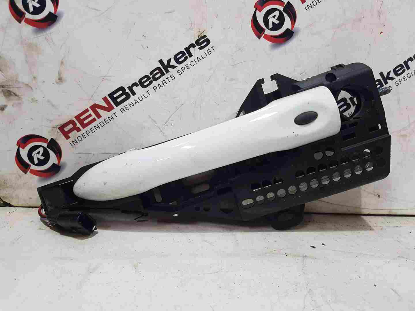 Thumb 3 Renault Clio MK4 2013-2019 Passenger NSF Front Exterior Door Handle White Ov369