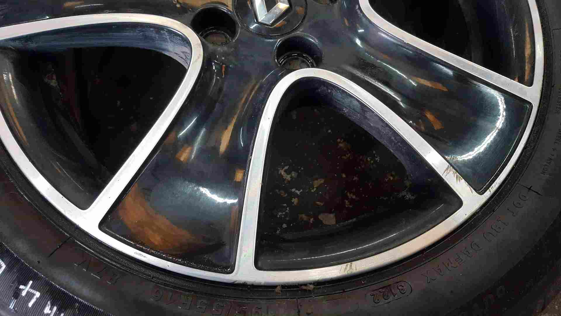 Thumb 3 Renault Clio MK4 2013-2019 Passion Alloy Wheel Chrome Black + Tyre 195 55 16 4Mm