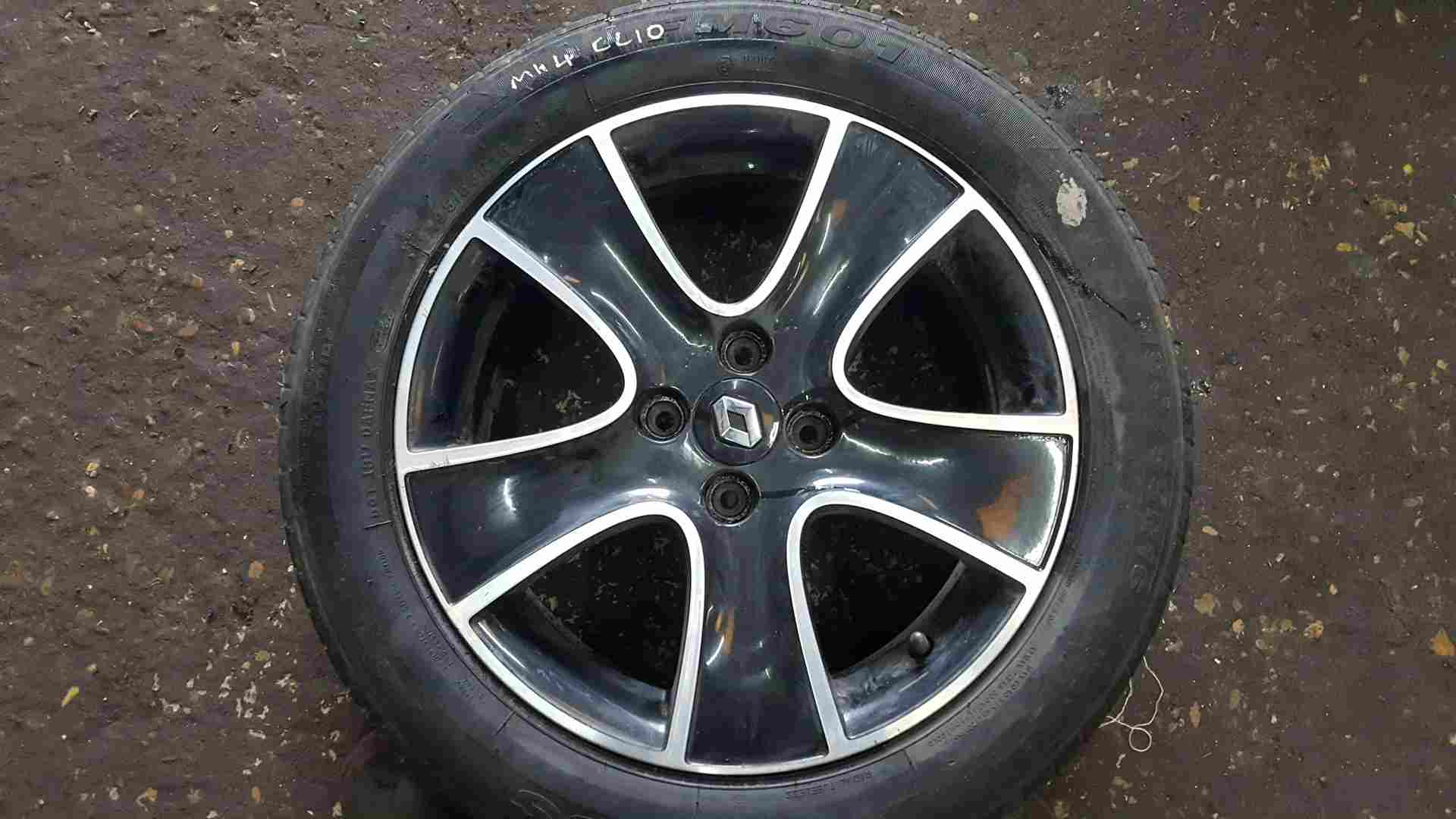 Thumb 8 Renault Clio MK4 2013-2019 Passion Alloy Wheel Chrome Black + Tyre 195 55 16 4Mm