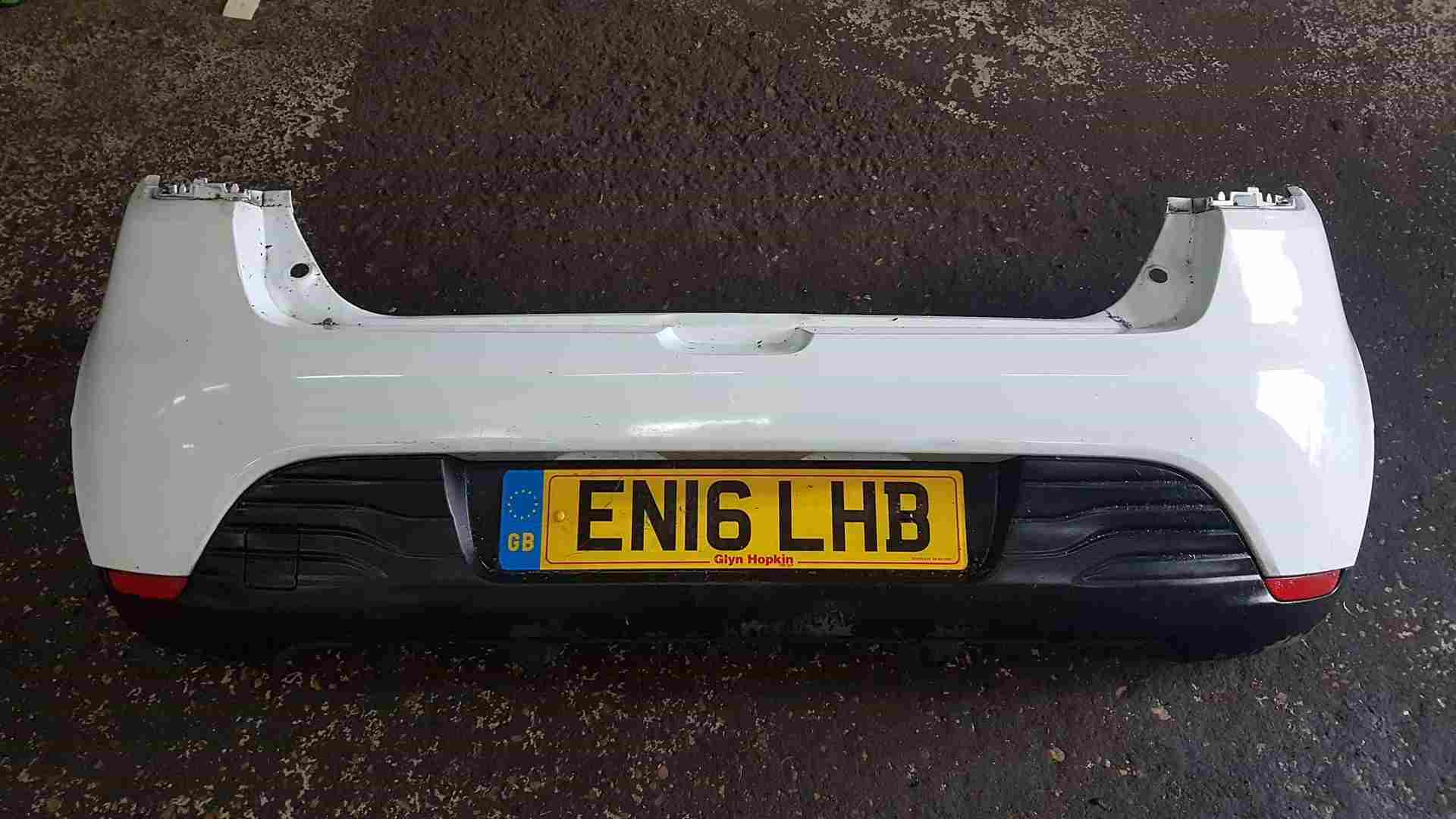 Thumb 10 Renault Clio MK4 2013-2019 Rear Bumper White Ov369