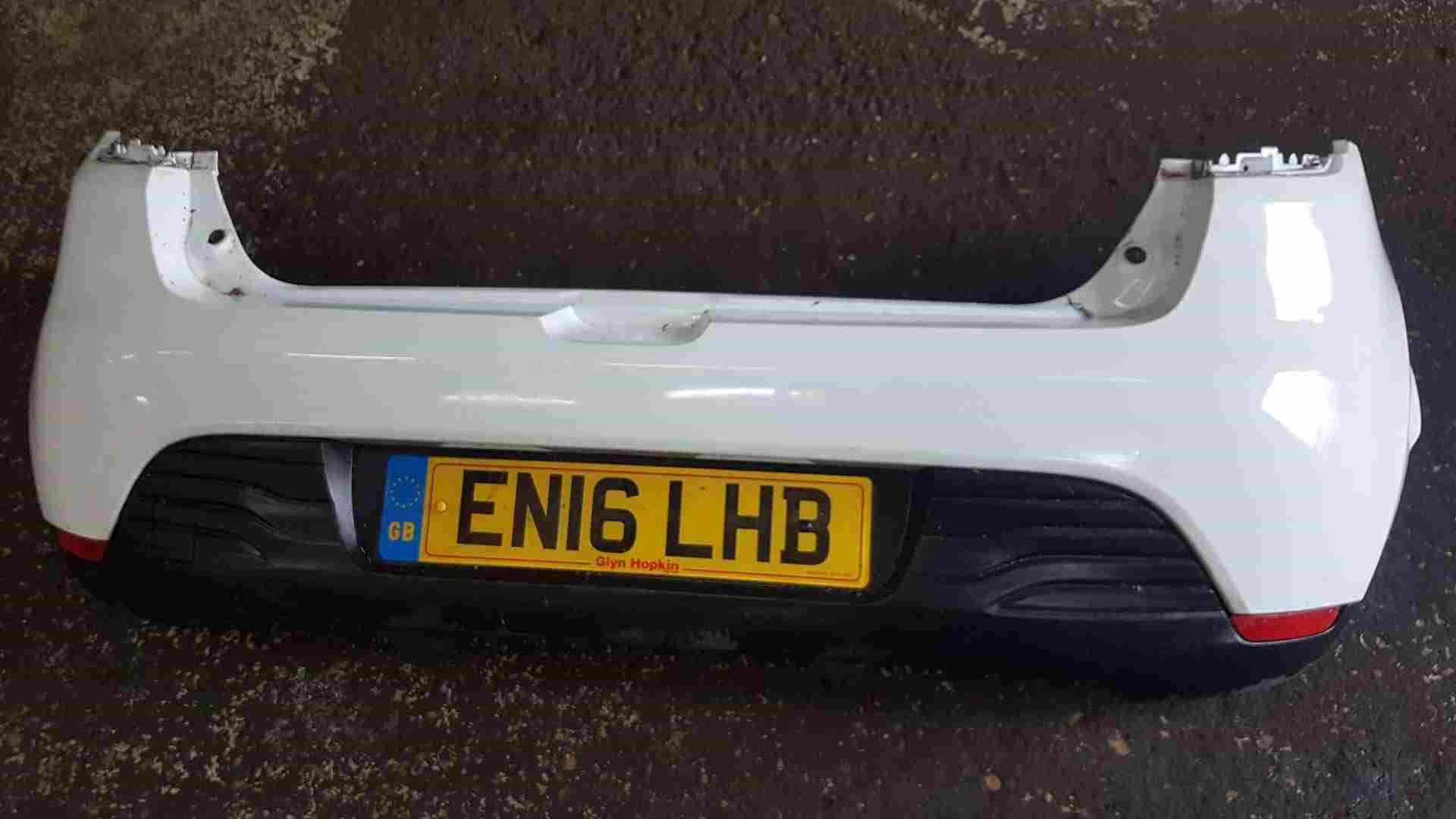 Thumb 5 Renault Clio MK4 2013-2019 Rear Bumper White Ov369