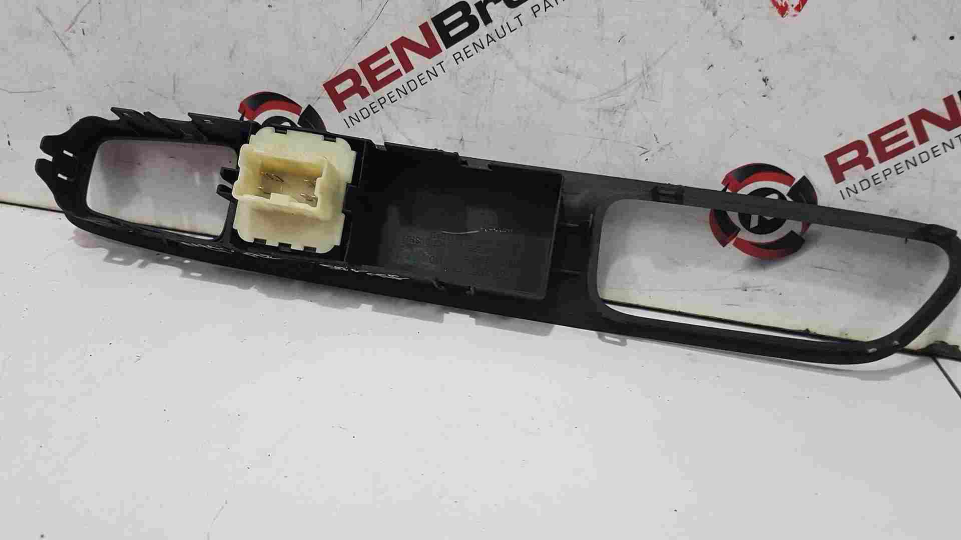 Thumb 4 Renault Clio MK4 2016-2019 Drivers OSF Front Window Switches + Panel 809607560R