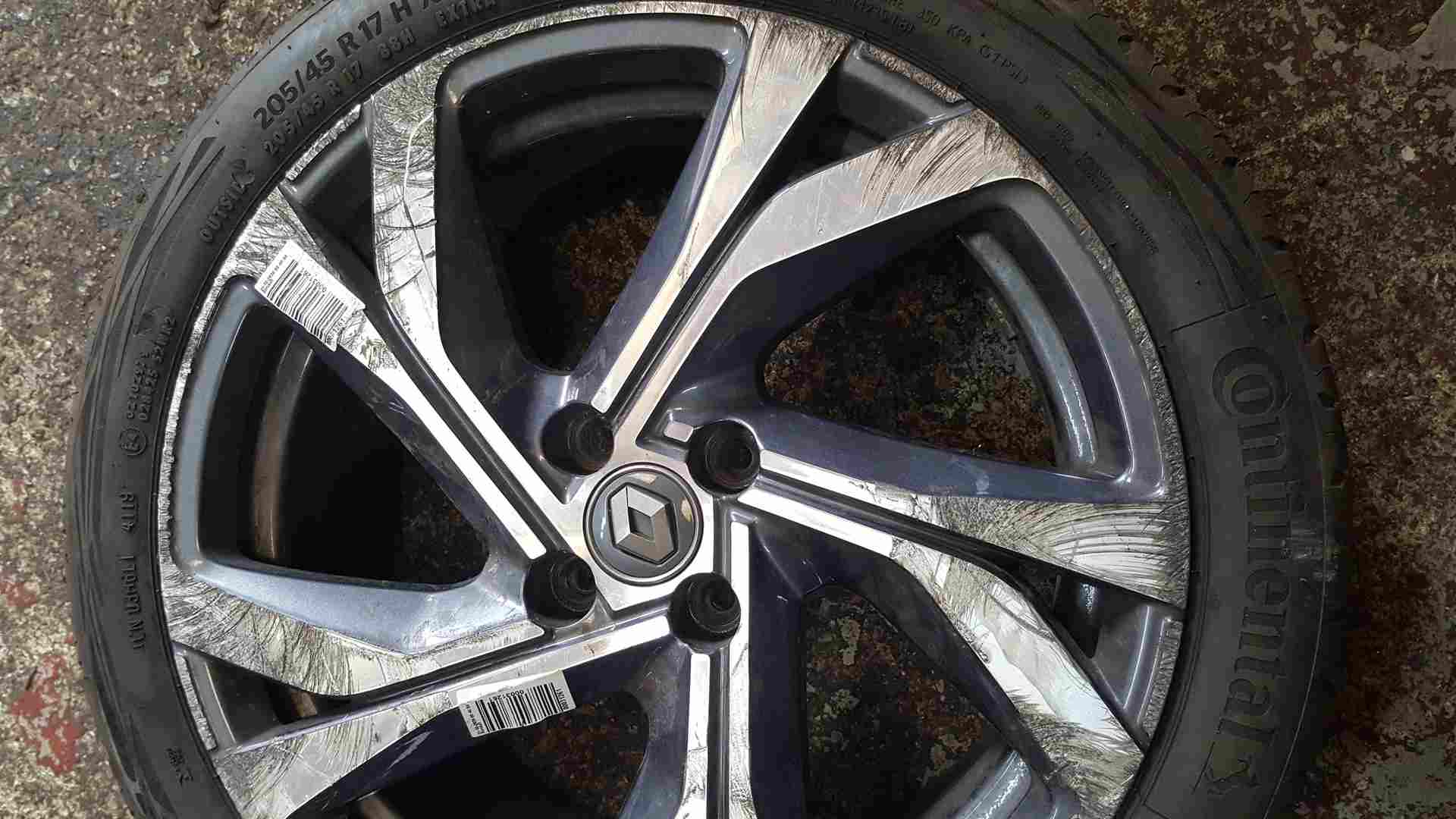 Thumb 6 Renault Clio MK5 2019-2021 Christophea Alloy Wheel 17Inch 2/5 403007131R