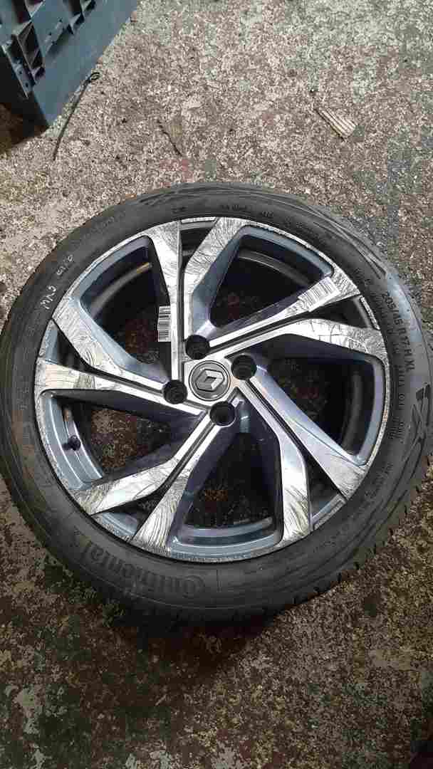 Thumb 3 Renault Clio MK5 2019-2021 Christophea Alloy Wheel 17Inch 2/5 403007131R