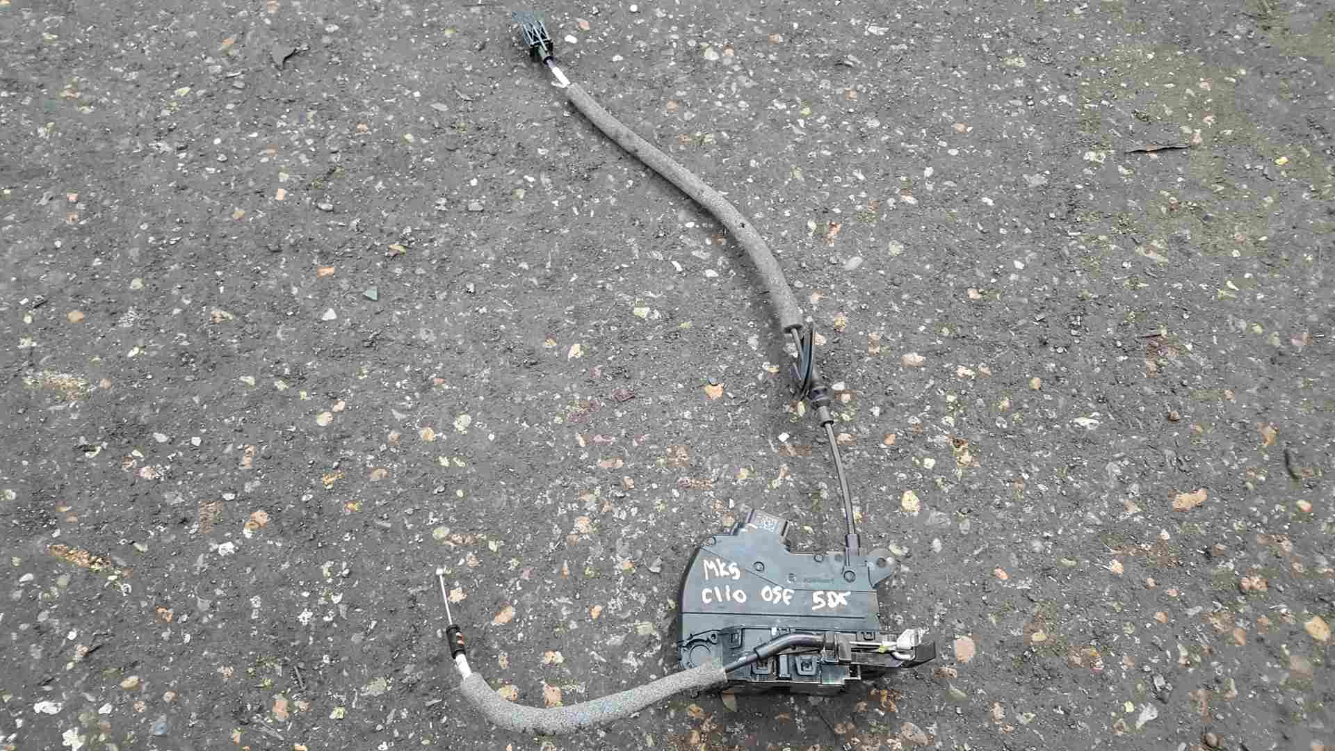 Renault Clio MK5 2019-2021 Drivers OSF Front Door Lock Mechanism 805026855R