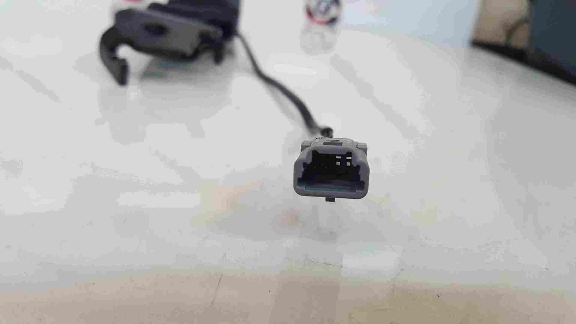 Thumb 2 Renault Clio MK5 2019-2021 Drivers OSR Rear Seat Belt Buckle Clip 878164678R