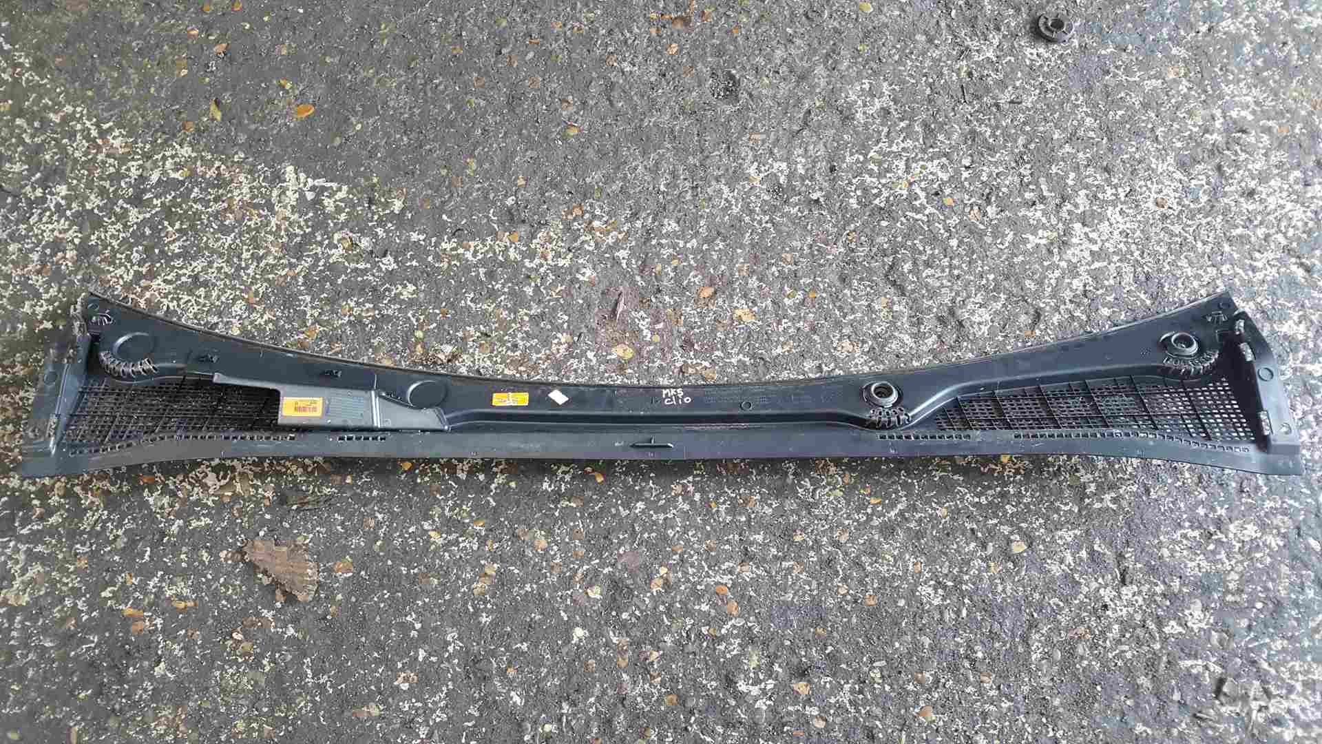 Renault Clio MK5 2019-2021 Windscreen Scuttle Panel Plastic 668114189R