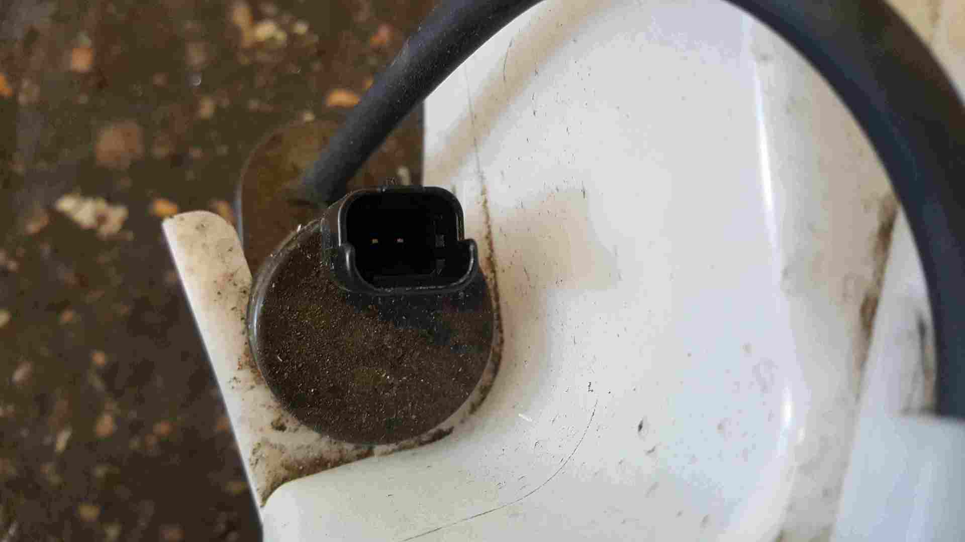 Thumb 4 Renault Clio MK5 2019-2021 Windscreen Washer Bottle + Pump 289209776R 289103103R
