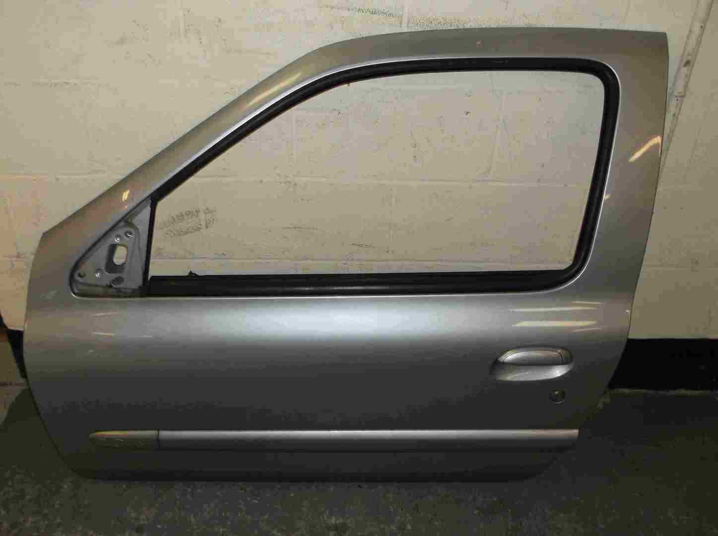 Renault Clio Sport 2001-2006 172 182 Passenger NSF Front Door Silver MV640