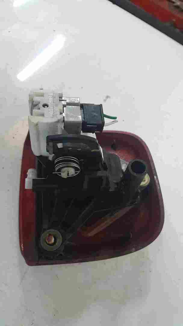 Thumb 3 Renault Clio Sport 2001-2006 172 182 Rear Boot Button Lock Solenoid + Surround