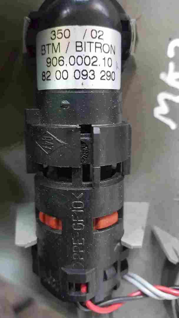 Thumb 2 Renault Clio Sport 2001-2006 Interior Light Climate Sensor   Trim Surround