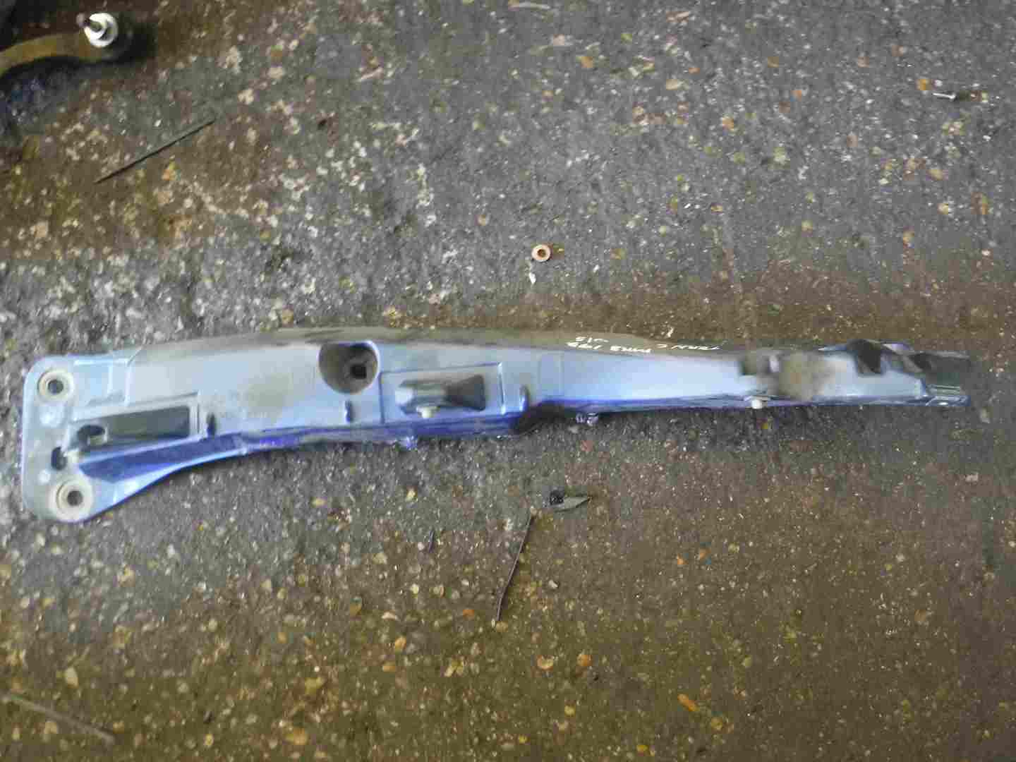 Renault Clio Sport 2005-2012 197 200 Drivers OS Wing Support Bracket Blue TERNC