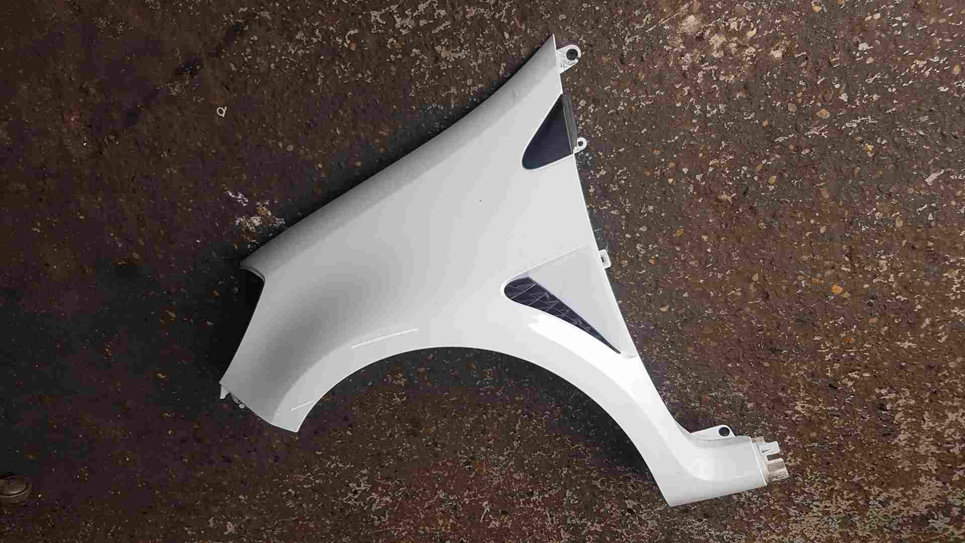 Thumb 5 Renault Clio Sport 2005-2012 197 200 Passenger Ns Wing 215 White Ov369 369 VENT