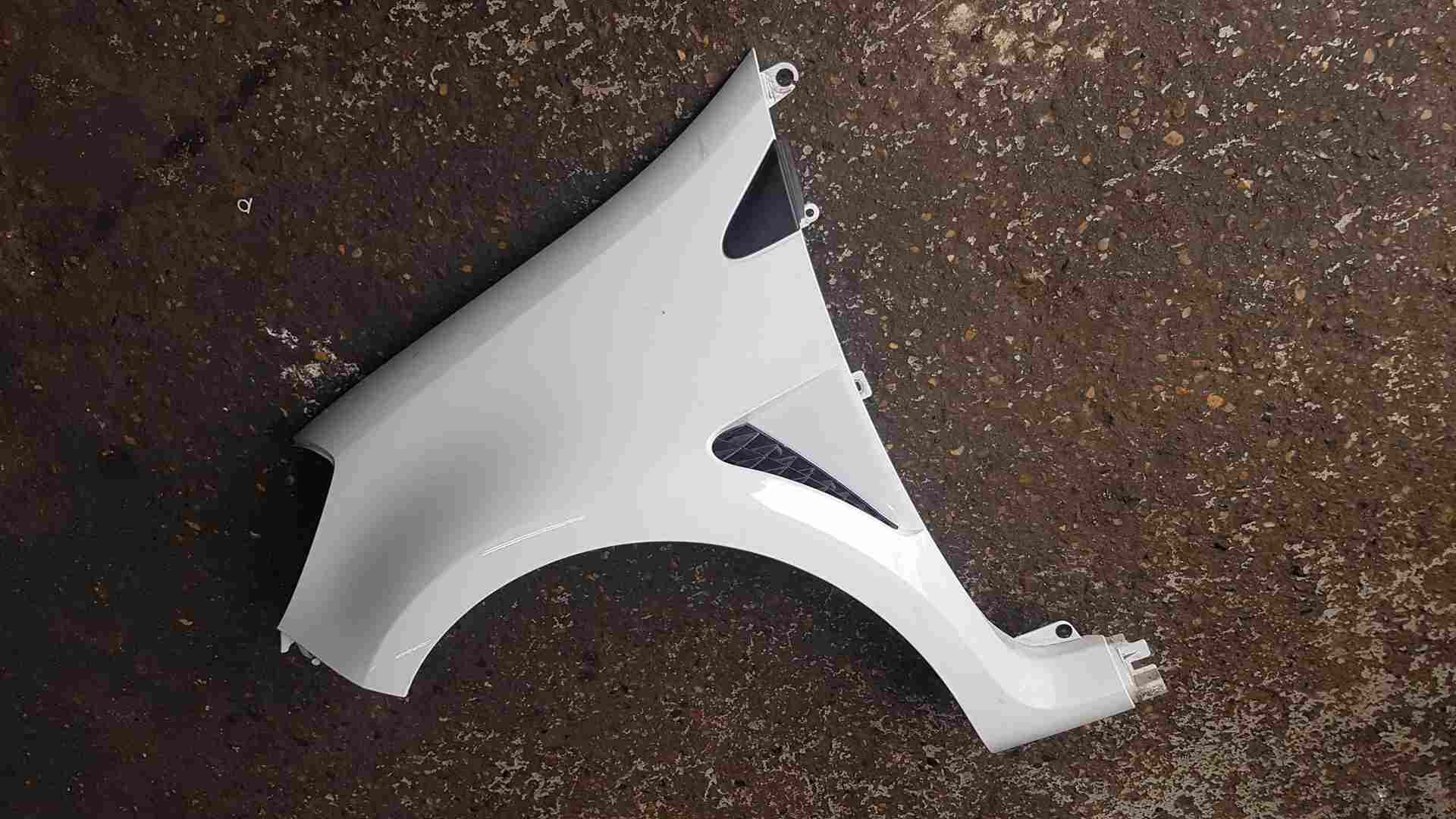 Thumb 6 Renault Clio Sport 2005-2012 197 200 Passenger Ns Wing 215 White Ov369 369 VENT