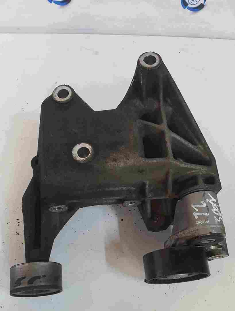Renault Clio Sport MK2 2001-2006 172 182 Alternator Mount Engine Bracket Pulleys
